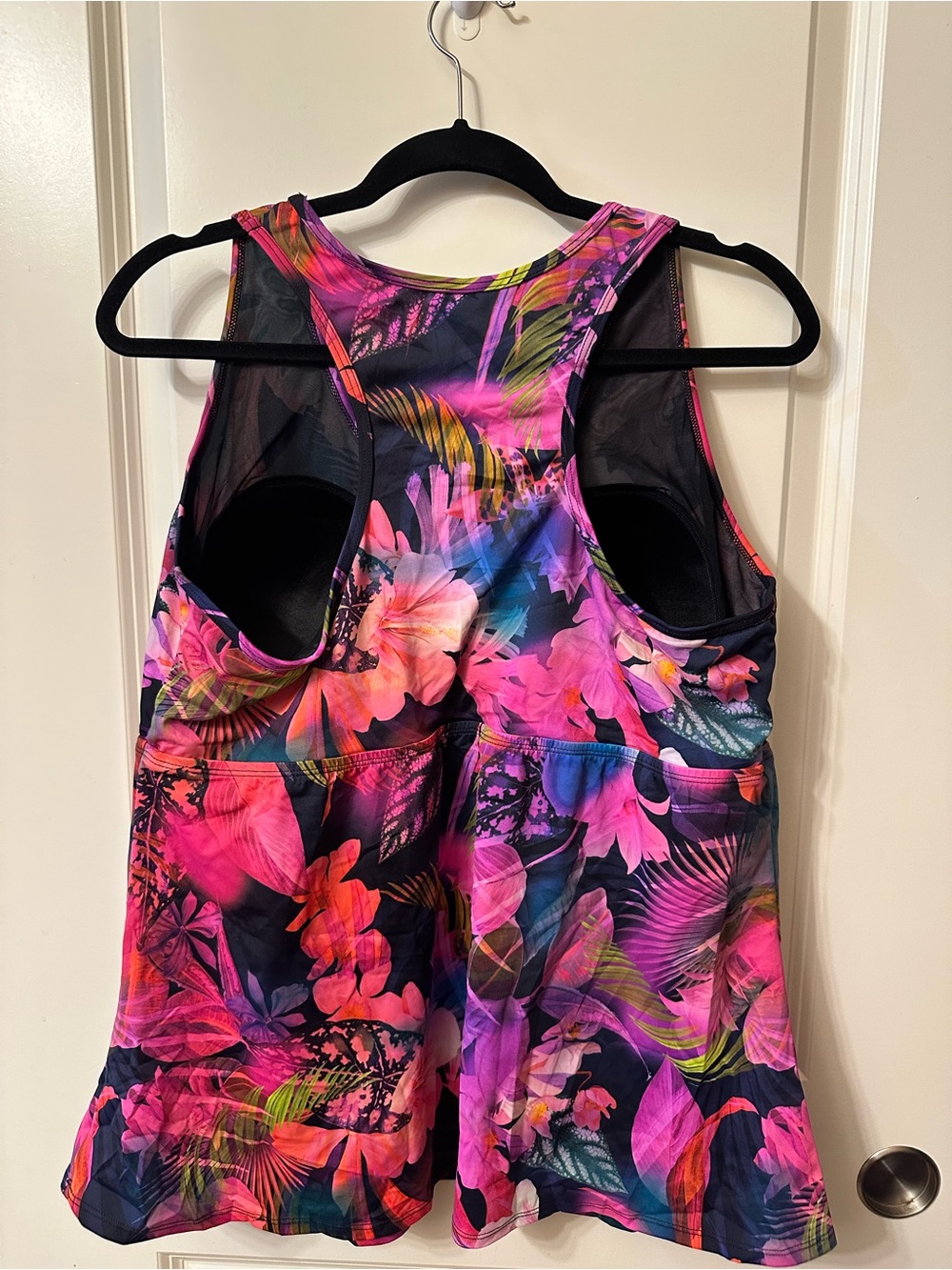Torrid Pink Multi Floral V-Neck Tank and shorts suit - Picture 3 of 6